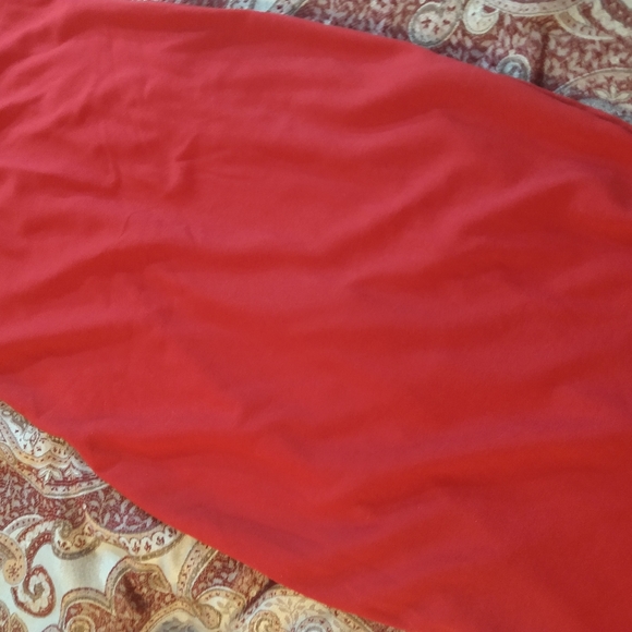 Size xs Red le chateau body cocoon dress - Picture 16 of 16